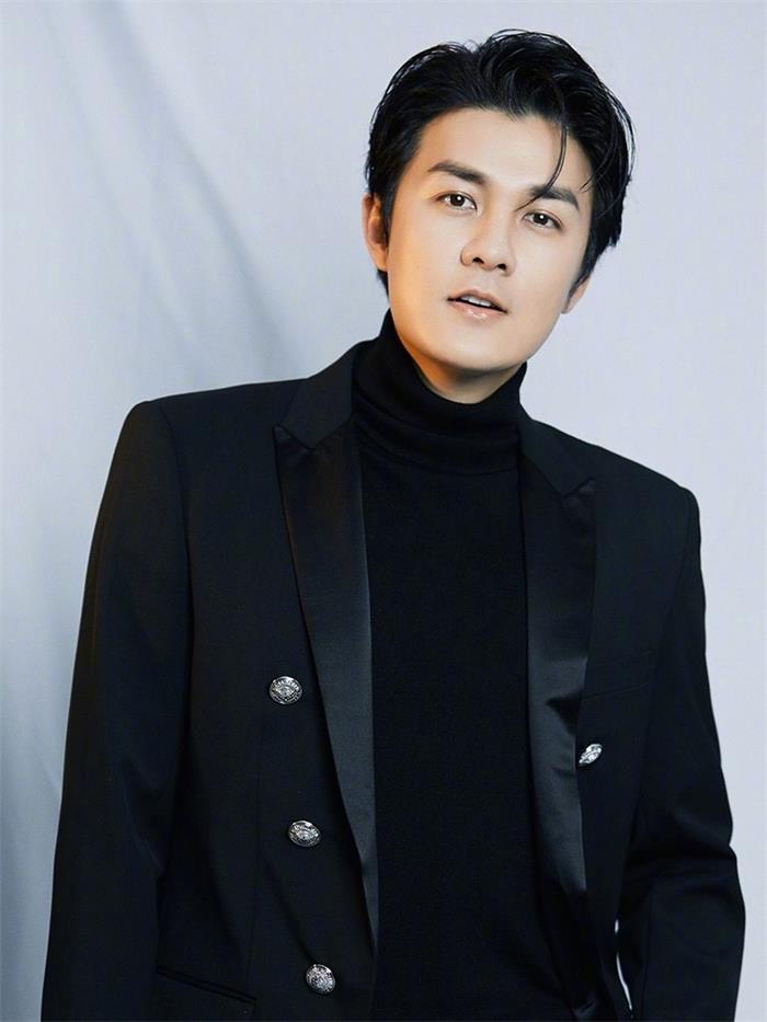 吴克群演出对接经纪人：170 - 5222 - 6000